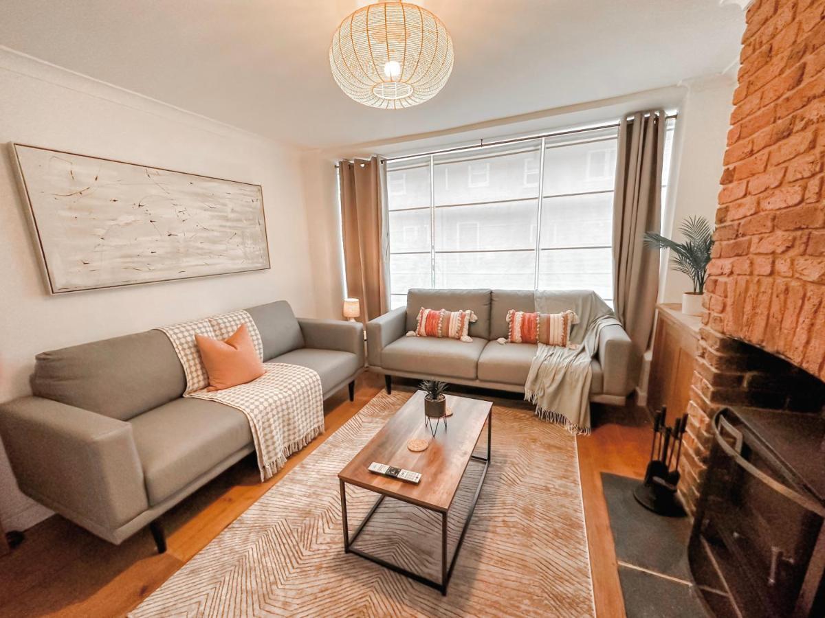 3 Bedroom Home Close To Town Centre With Wifi & Garden رويال تونبريدج ويل المظهر الخارجي الصورة